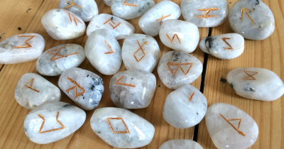 RUNES ORACLE ET DIVINATION